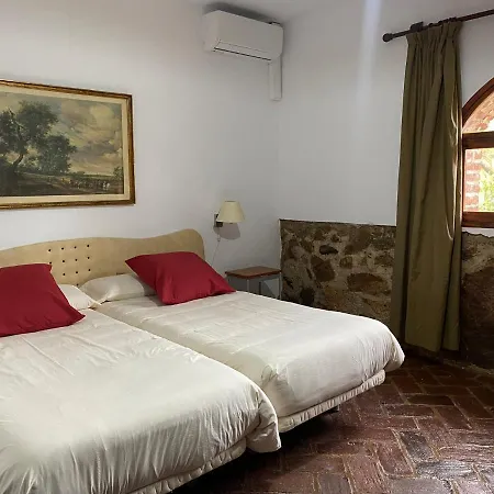 Monasterio De Rocamador Almendral