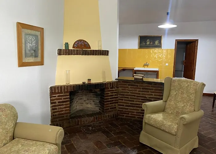 Летний дом Monasterio De Rocamador Almendral