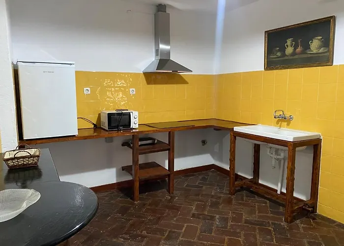 Monasterio De Rocamador * Almendral