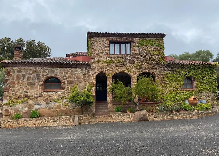Monasterio De Rocamador Almendral